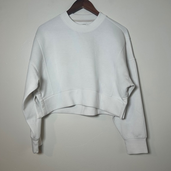 YPB Abercrombie & Fitch Tops - YPB Abercrombie & Fitch Sweatshirt Women Small White Cropped Crew Neck Active